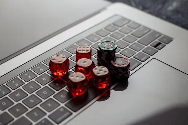 ポーカーアプリ おすすめ: Daily Practice Options